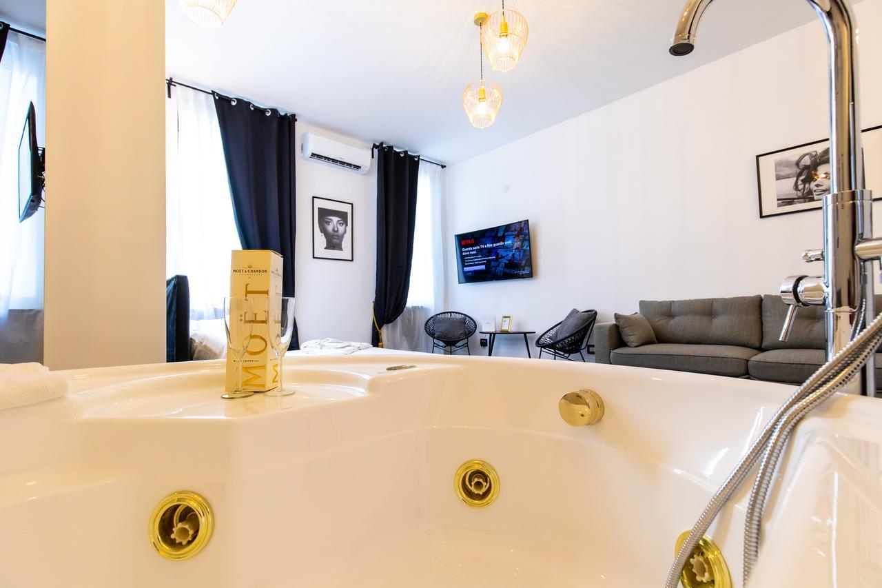 Munì Boutique Flat * Napoli